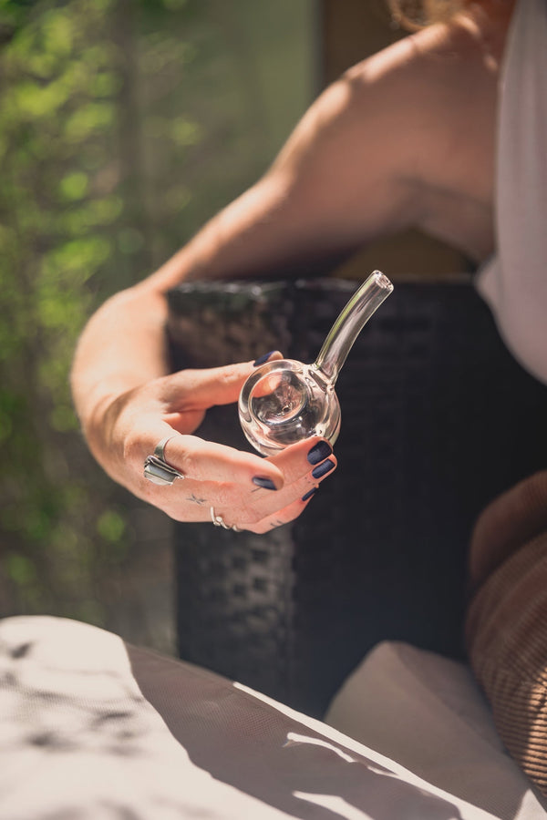 How to Use a Chillum