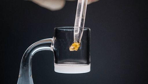 Benefits of Dabbing vs. Smoking